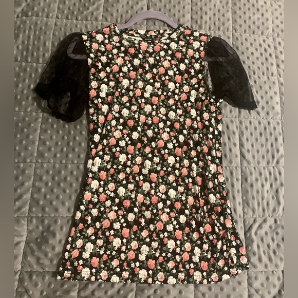 Swiss Dot Mesh Puff Sleeve Floral Top - Picture 5 of 5